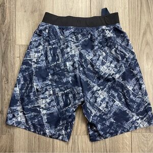 LULULEMON Core 11” City‎ Sights shorts